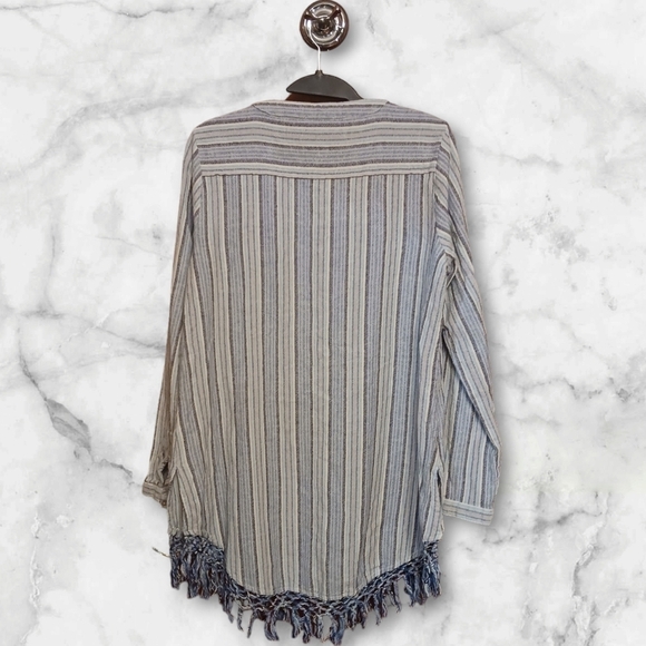 Calypso Beachy Cotton Striped Top Fringed HEM Ladies Medium Blues Henley - Picture 2 of 4